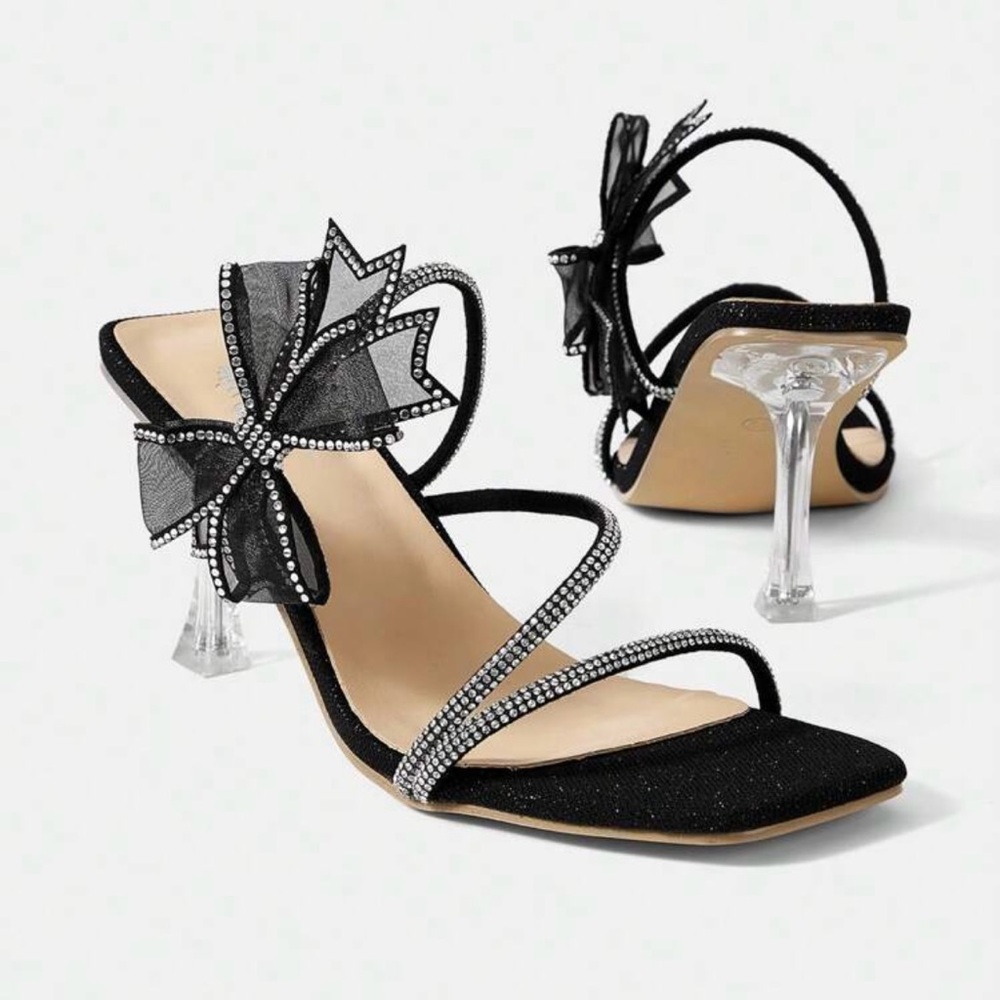 Butterfly Rhinestone Decor Heeled
Mule Sandals